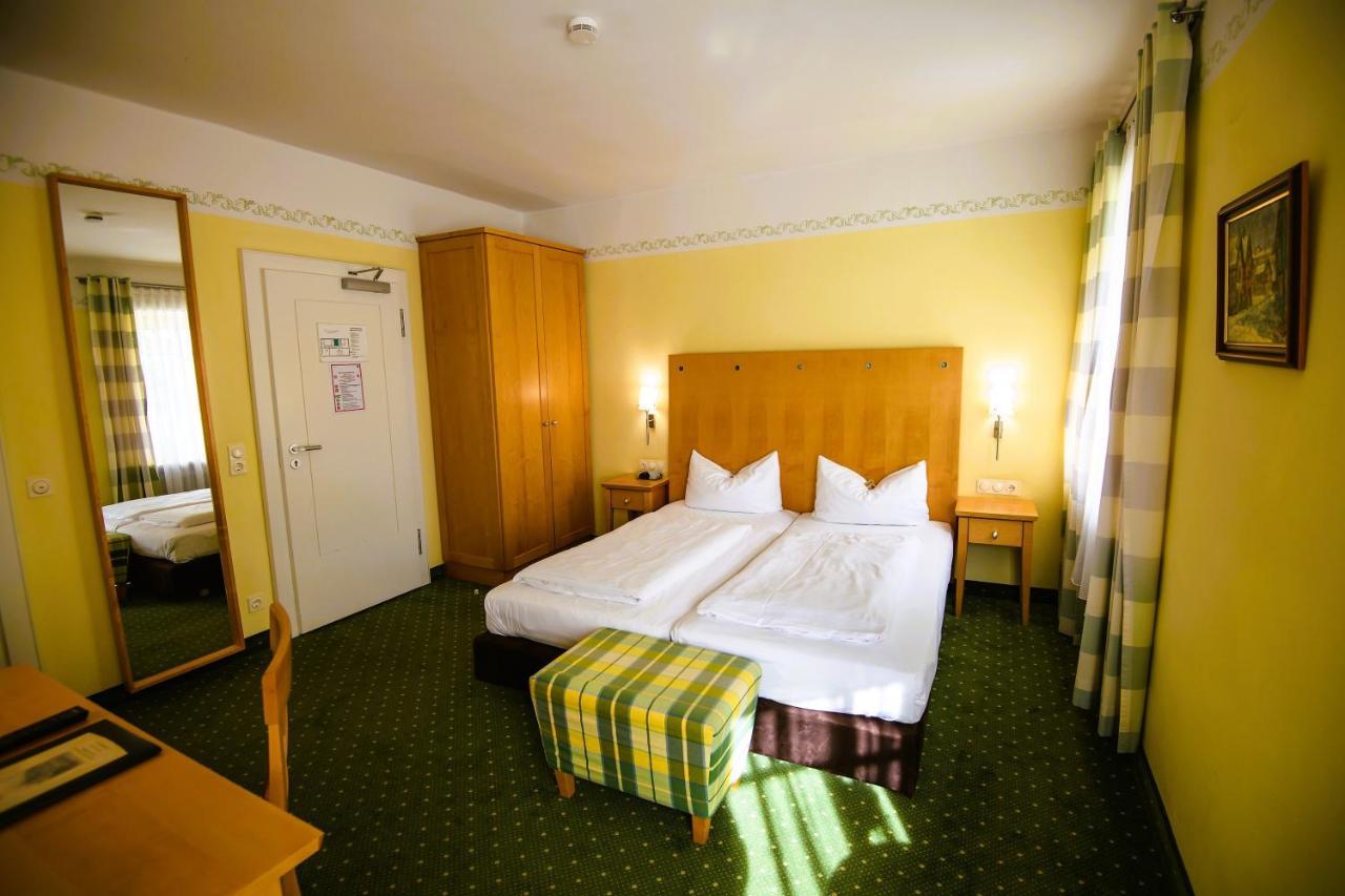 Hotel Rosenheimer Hof Traunstein Exterior photo
